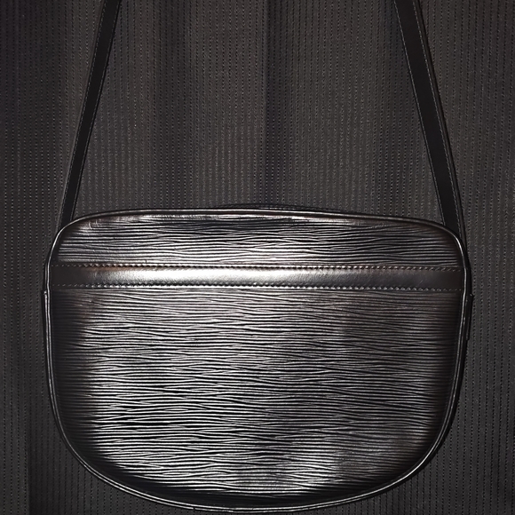 Louis Vuitton Black Epi Jeune Fille Crossbody - Picture 10 of 15